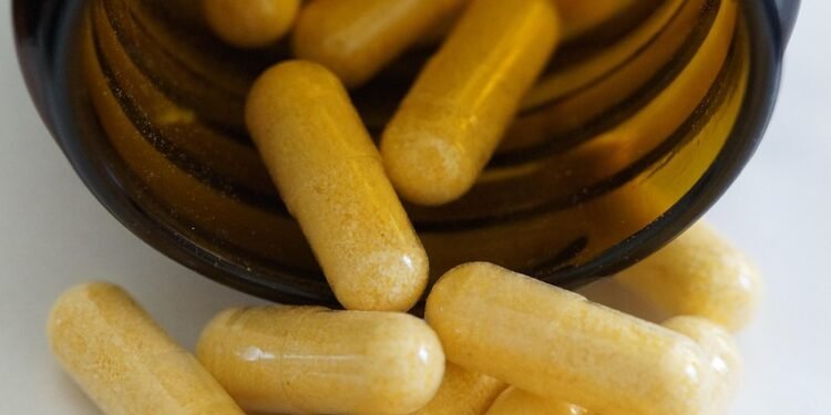 nutritional supplements, pills, capsules, nutritional supplement, tablets, medicine, disease, health, healthy, vitamins, capsule, remedies, healthcare, treatment, pharmacy, pharma, pharmaceutical industry, pharmacist